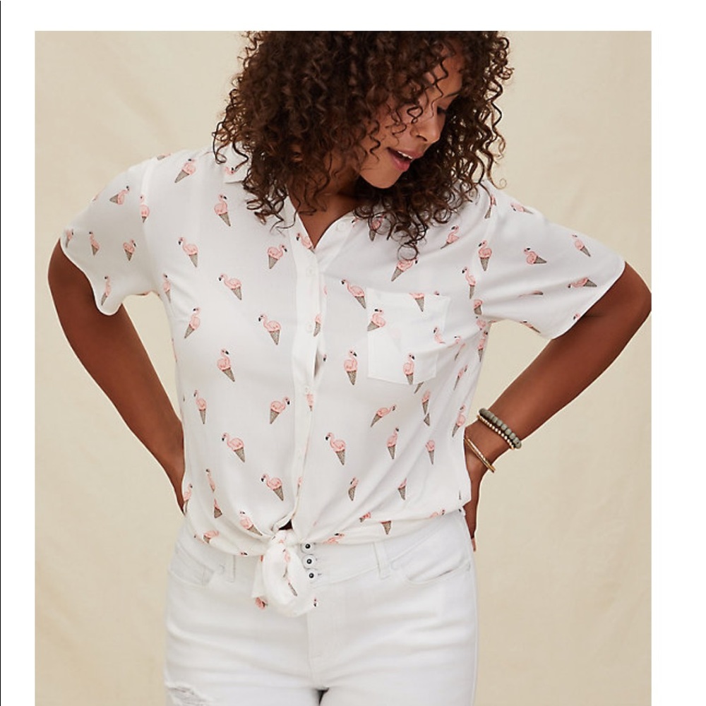 Torrid button front shirt size 2 (18-29)